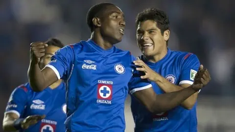 Cruz Azul golea y lleva paso perfecto en Libertadores