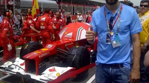 Piqué, Busquets y Pedro disfrutaron de la F1