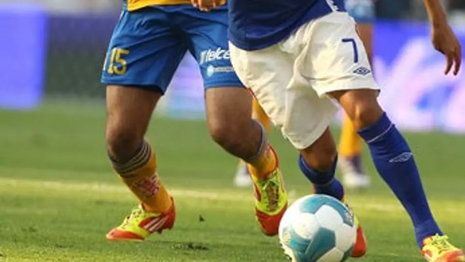 Aquino espera que Cruz Azul mejore con el paso del torneo