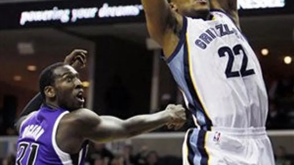 Grizzlies vencen claramente a los Kings 113-96