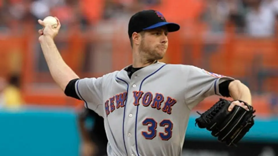 Boston contrata a John Maine