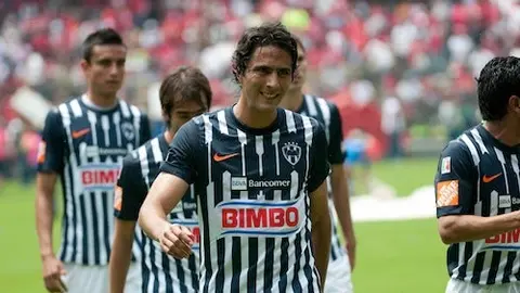Cruz Azul se suma a la puja por De Nigris