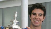 Checo va con Chelsea para la Champions