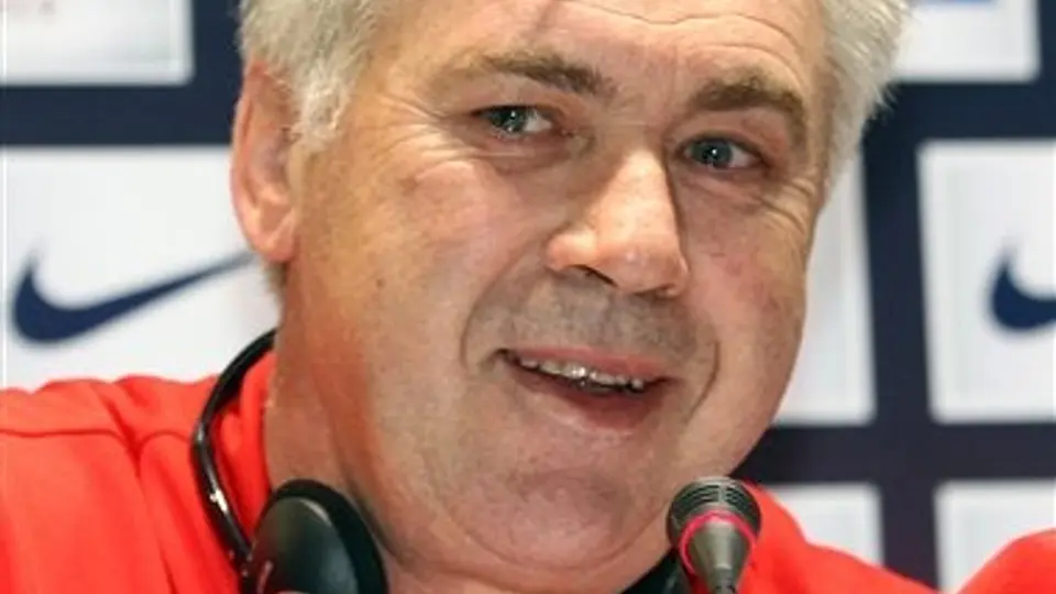 Ancelotti prefiere a Kaká sobre Beckham para el PSG
