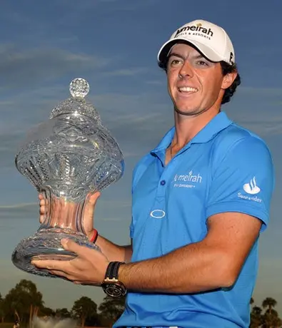 McIlroy frena a Tiger Woods y llega al número 1 de la PGA