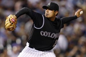 Rockies posponen el regreso de De la Rosa