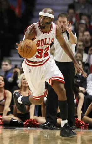 Bulls se imponen 110-95 a Nets