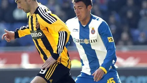 El Zaragoza sorprende al Espanyol en su casa