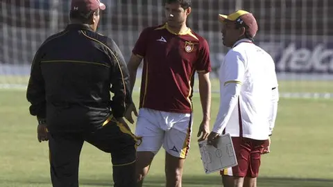 Estudiantes presentará dupla interina en el banquillo