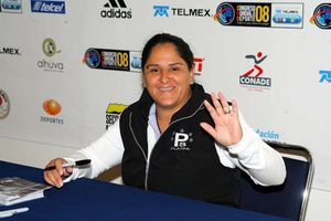 Soraya comparte experiencias olímpicas en en Toluca