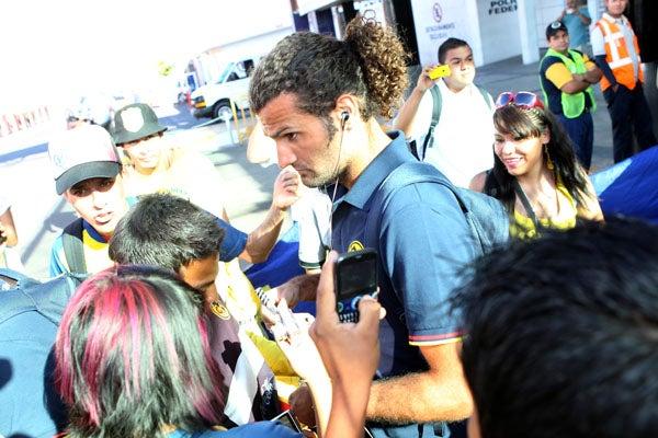 Los jugadores atendieron a la gente. FOTO: EVA BECERRA