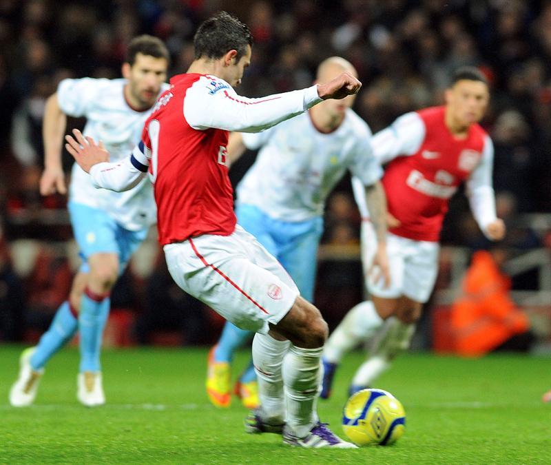 Arsenal consigue una espectacular remontada y eliminó con 3-2 al Aston Villa de la FA CUP. FOTO: EFE