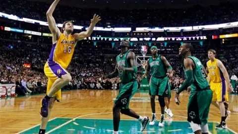 Lakers le gana una nueva batalla a Celtics