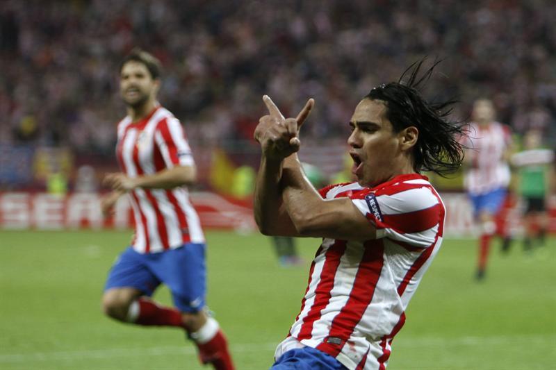 Falcao celebró goles al 7' y 43' | EFE