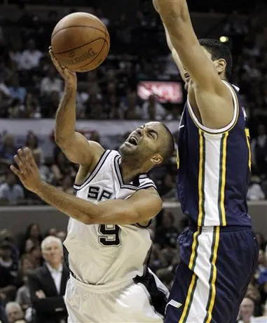 Parker brilla en el triunfo de Spurs sobre Jazz