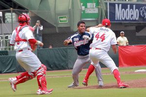 LMB sanciona a cuatro jugadores por trifulca entre Diablos y Tigres
