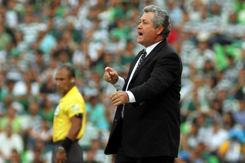 Vucetich desde el banquillo. FOTO: MEXSPORT