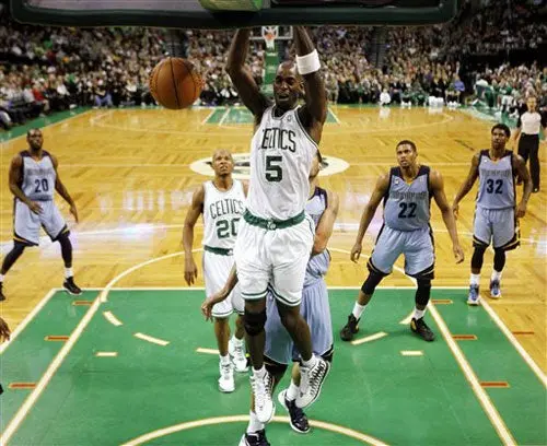 Celtics se llevan el triunfo 98-80 ante Grizzlies
