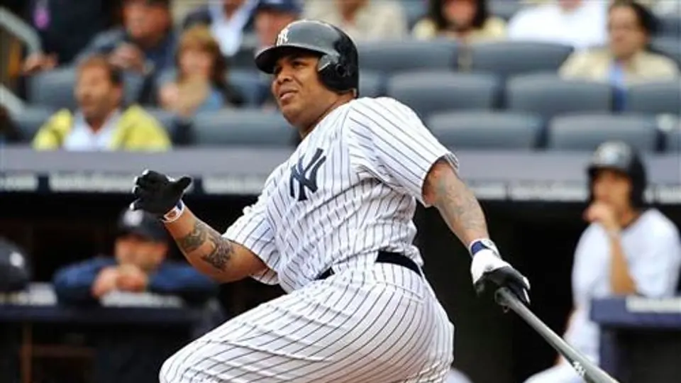 Andruw Jones seguirá un año más con Yanquis