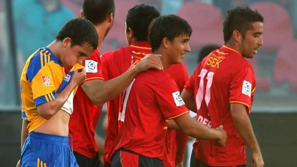 Con equipo 'B', Tigres cae ante la Unión Española