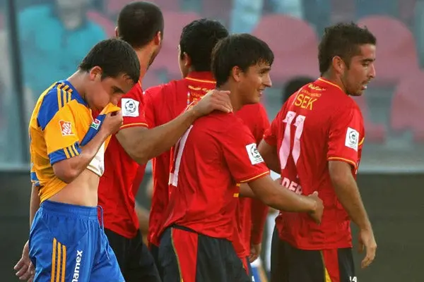 Con equipo 'B', Tigres cae ante la Unión Española