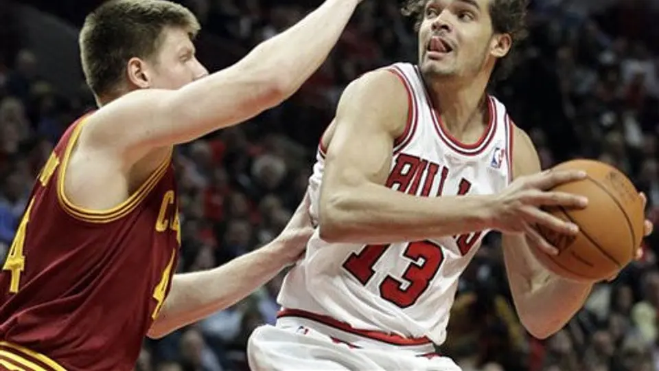 Bulls aplastan a Cavaliers