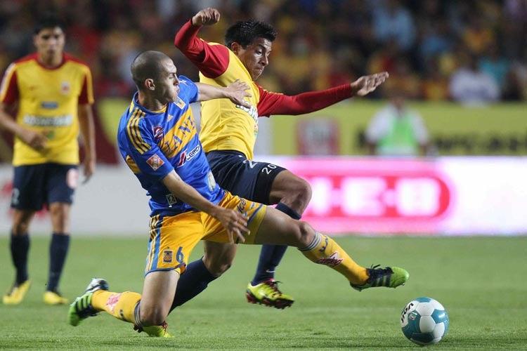 Ambos equipos buscan la portería rival  | MEXSPORT