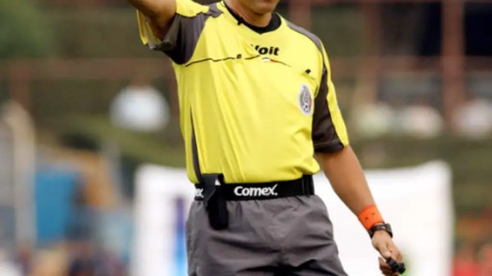 Erim Ramírez regresa después de su pifia arbitral