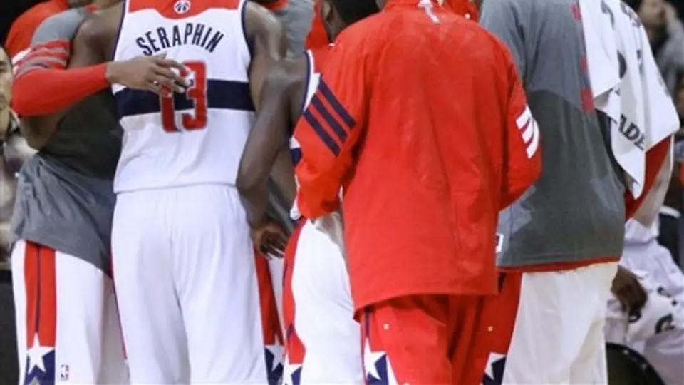Wizards remontan 21 puntos para vencer a Lakers