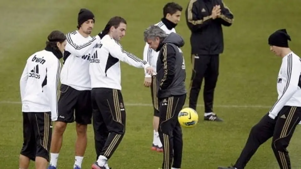 Real Madrid no se relaja y entrenó este domingo