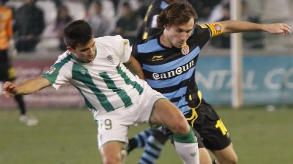 Córdoba remonta y vence al Espanyol en los últimos diez minutos