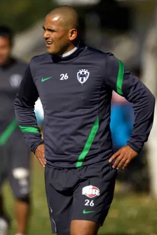 Hinchas del Colo Colo quieren hacer cooperacha por Suazo