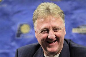 Larry Bird es elegido dirigente del año en la NBA