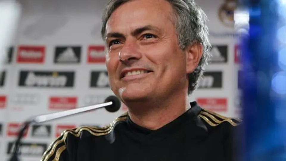 Mourinho felicita a Guardiola: "es un premio merecido"
