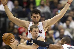 Bargnani guía a Toronto al triunfo 97-87 sobre Minnesota