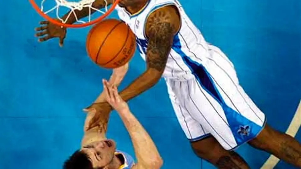Denver se recupera al derrotar 96-88 a Hornets