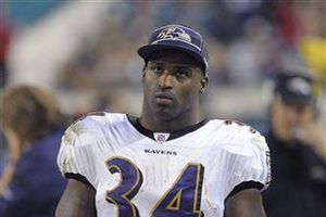 Ricky Williams planea retirarse de la NFL nuevamente