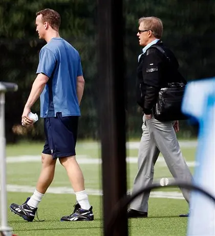 Manning lanza a ritmo de un partido, asegura el entrenador de Duke
