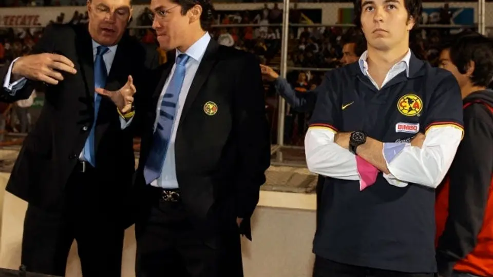 Checo Pérez llegó con las Águilas al Tres de Marzo