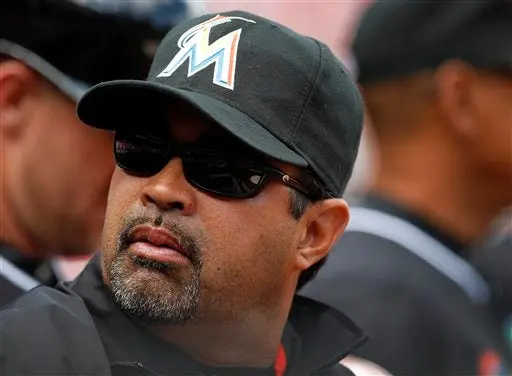 Los Marlins suspenden a Guillén por comentarios sobre Castro
