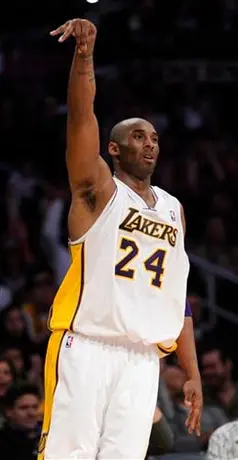 Bryant,  sólo un escalón abajo de Jordan