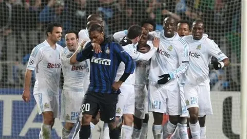 Marsella derrota de último minuto al Inter en la Ida de Octavos