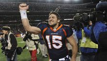 Patriotas elogian a Tim Tebow