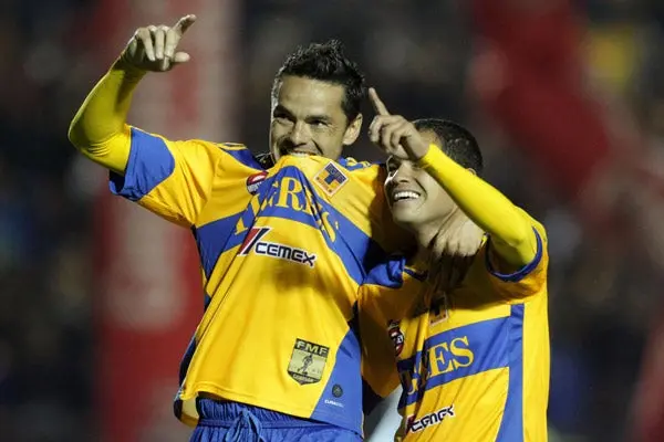 Tigres se lleva el triunfo en su casa