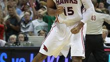 Hawks se imponen a Celtics y siguen con vida