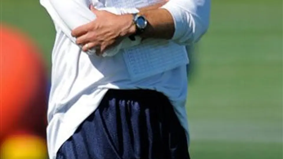 Dennis Allen, nuevo entrenador de Raiders