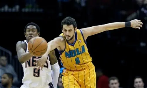Con Ayón en la cancha, Hornets derrota 102-94 a Nets
