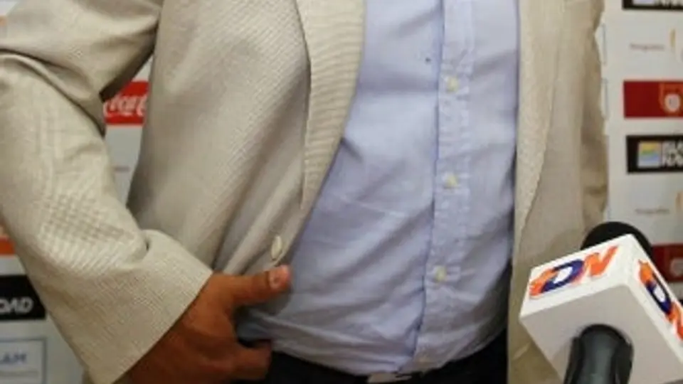 Causas administrativas impiden a Asad dirigir práctica de Tecos