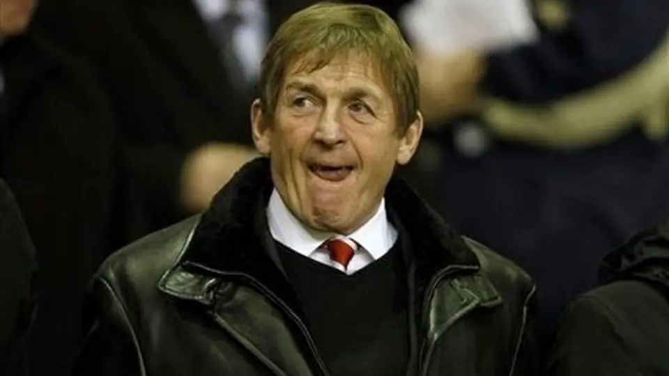 Dalglish defiende actitud de Liverpool ante racismo
