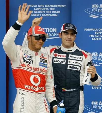 Hamilton es sancionado y Maldonado se queda con la Pole